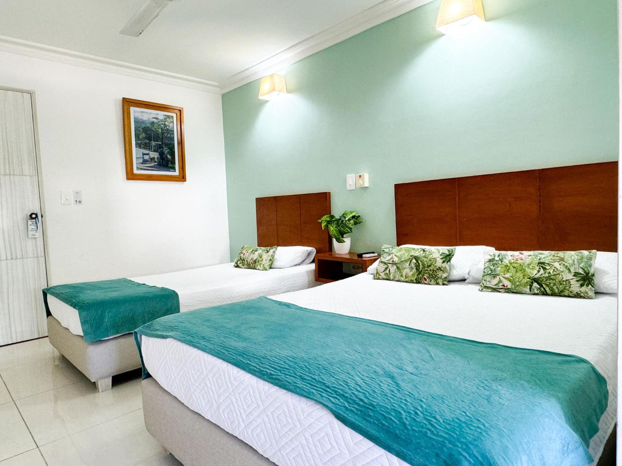 Hotel Valladolid Santa Marta  Ngoại thất bức ảnh
