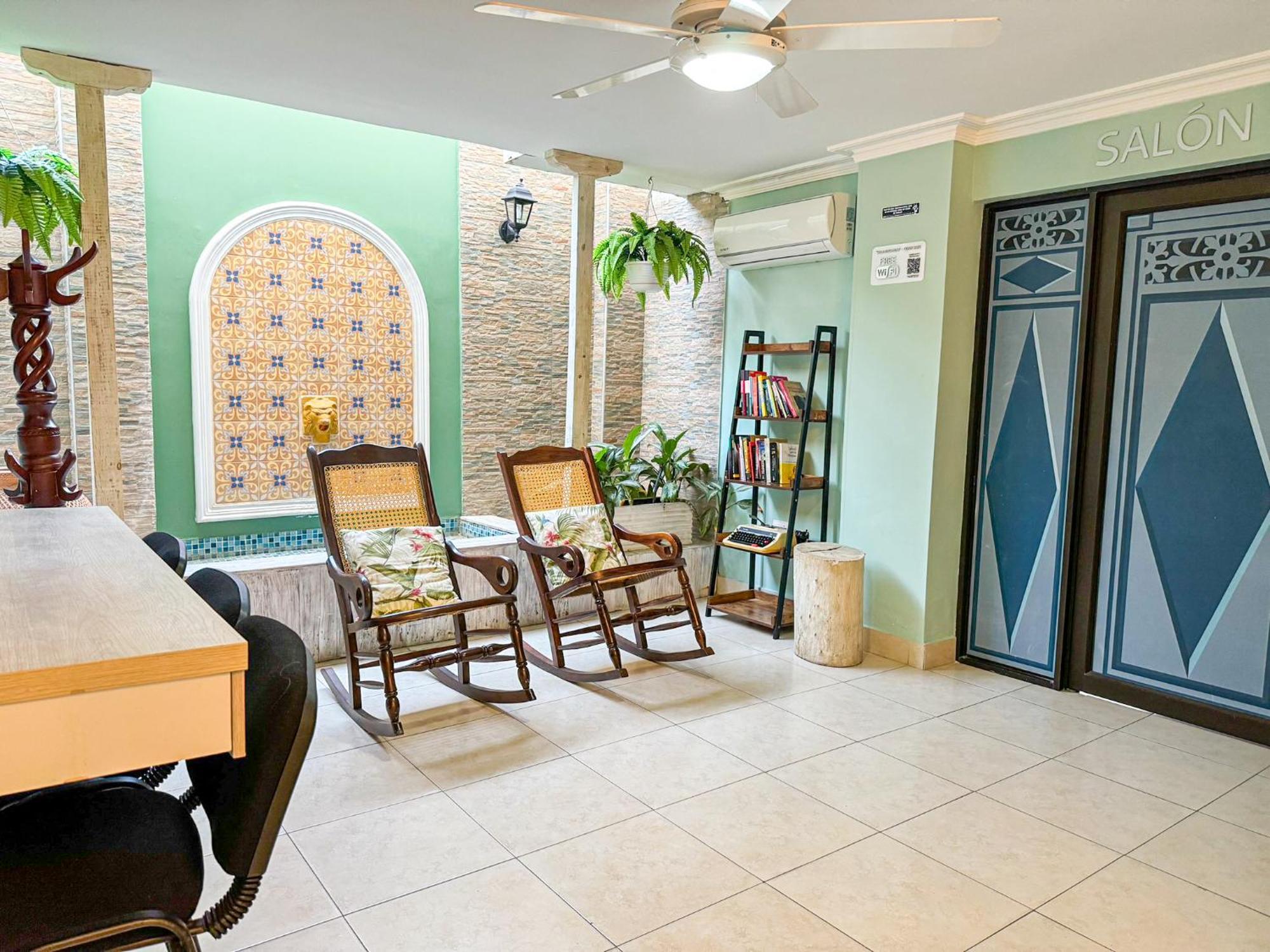 Hotel Valladolid Santa Marta  Ngoại thất bức ảnh