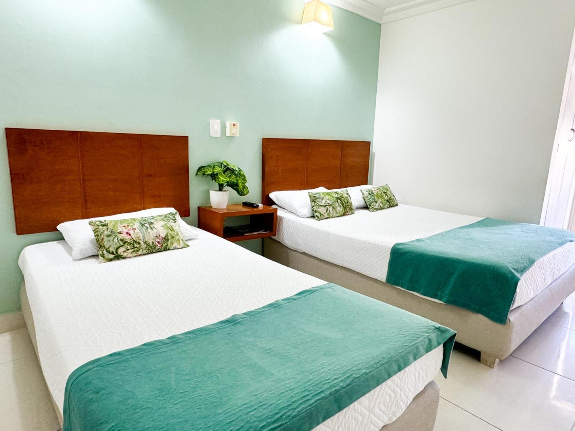 Hotel Valladolid Santa Marta  Ngoại thất bức ảnh