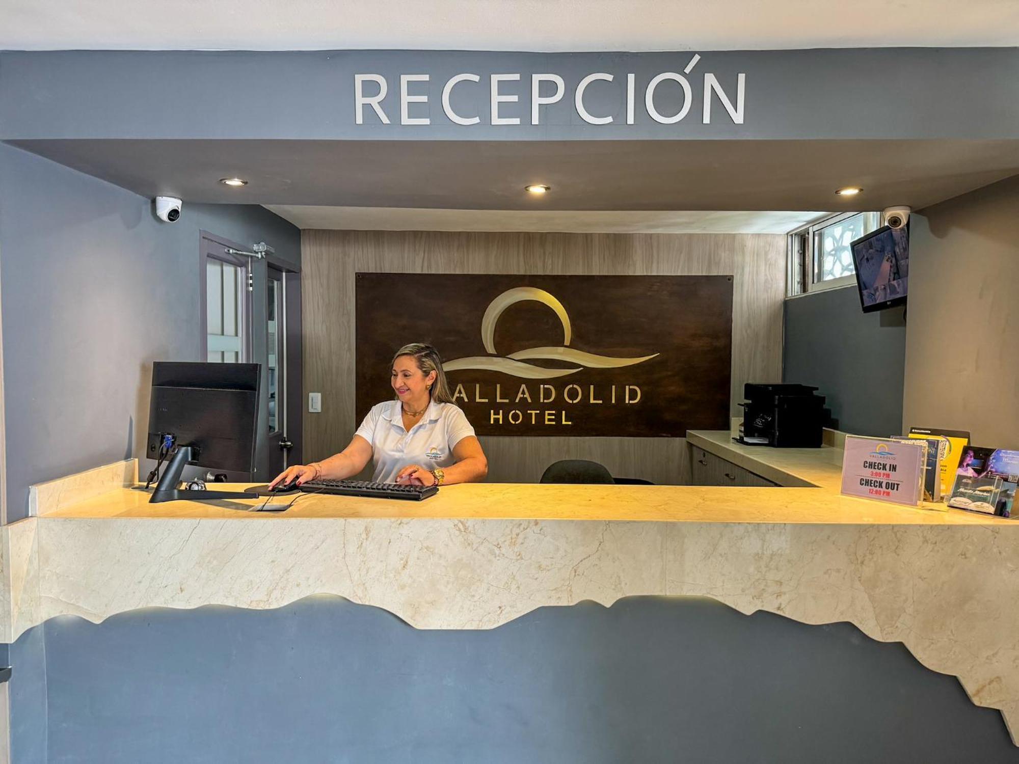Hotel Valladolid Santa Marta  Ngoại thất bức ảnh